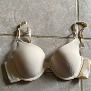 Cream colored, brand new maidenform bra 32C - set of 4 bras